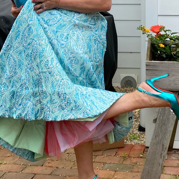 Vintage VOLUP  1950s1960s Brocade tea-length dress. - Picture 4 of 9